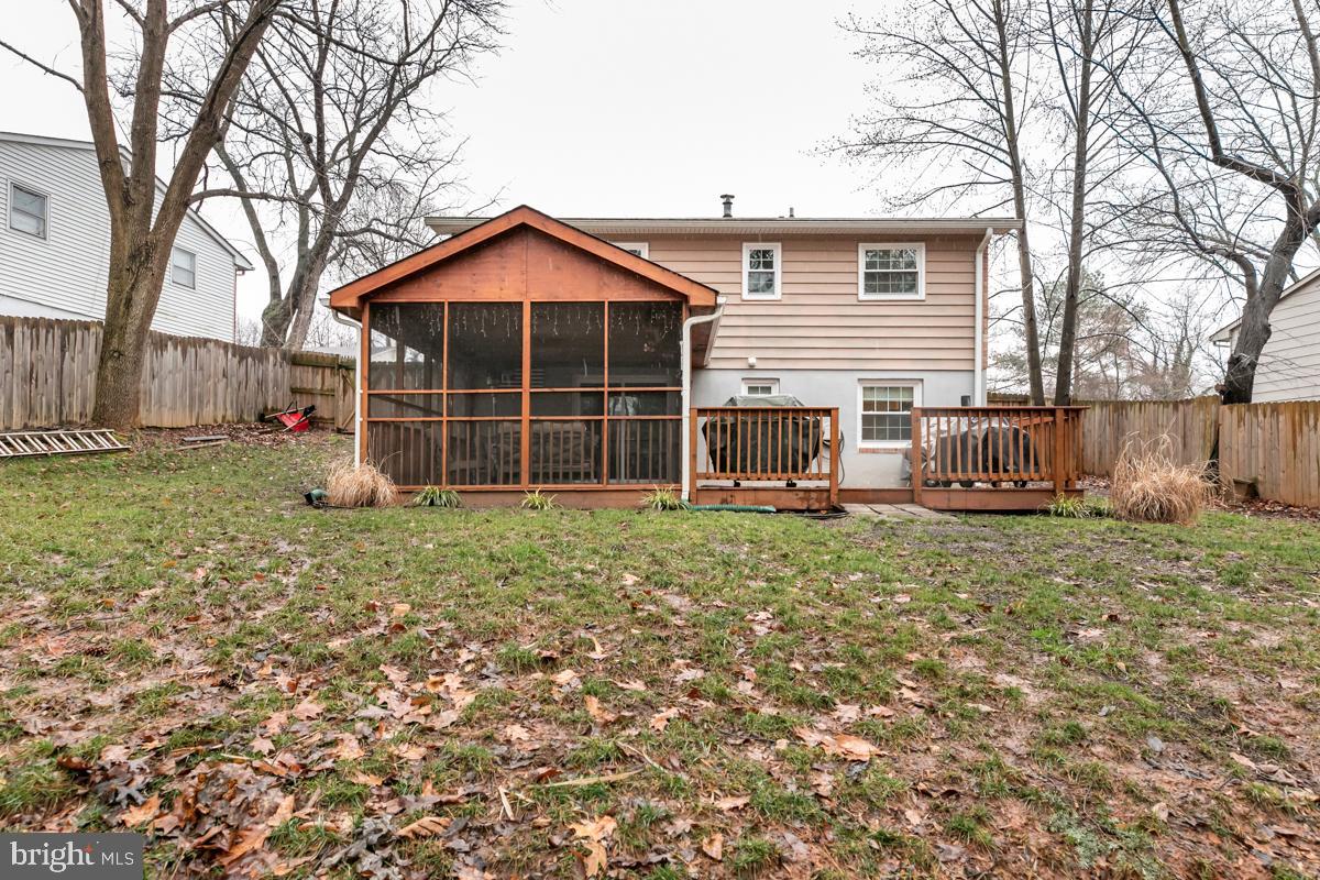4336 Granby Road Woodbridge, VA 22193 - Photo 23 of 23 Large fully fenced back yard