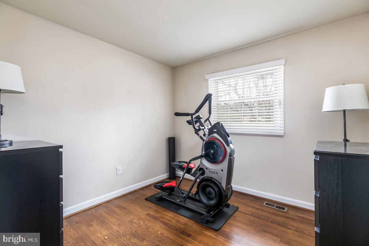 4336 Granby Road Woodbridge, VA 22193 - Photo 7 of 23 Second bedroom w/hardwood