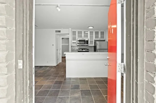 $1,200 | 3602 Garrott Street, Unit 3, Houston, TX 77006