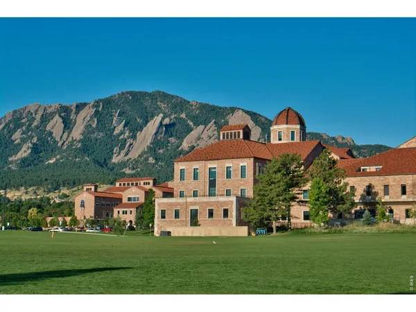$400,000 | 850 20th Street, Unit 406, Boulder, CO 80302