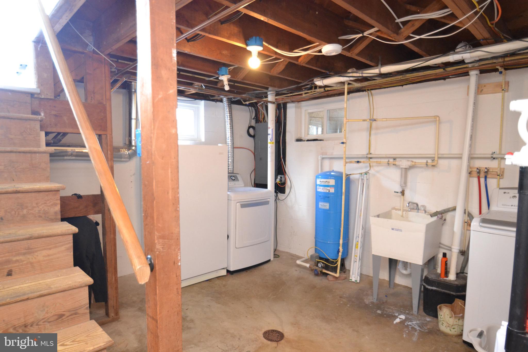 339 Hook Road Westminster, MD 21157 - Photo 39 of 44 Laundry #1