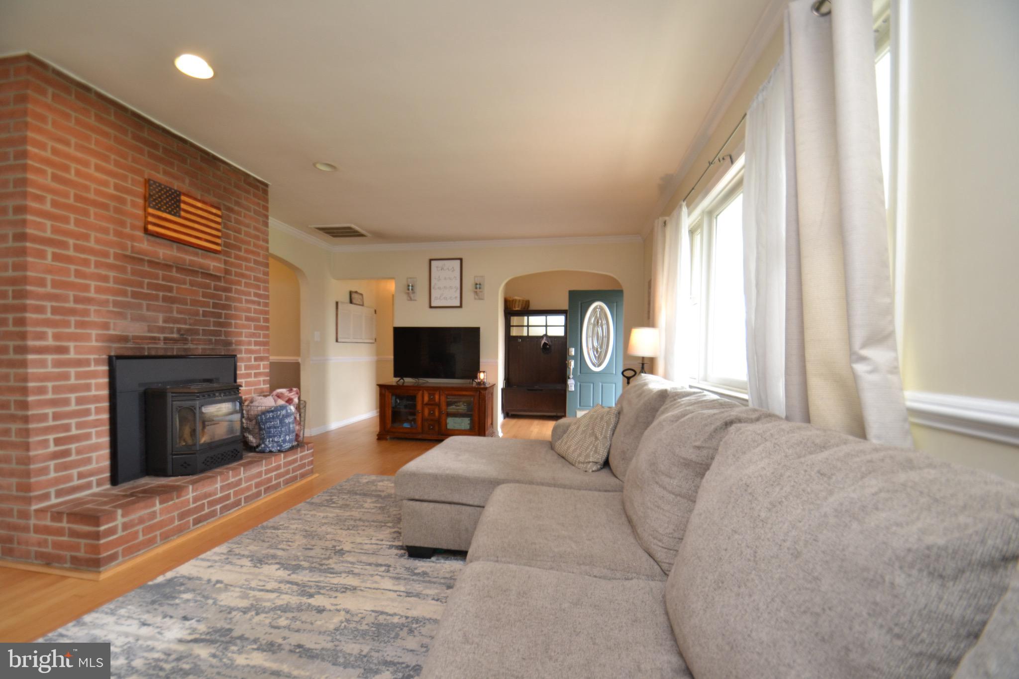 339 Hook Road Westminster, MD 21157 - Photo 9 of 44 Wood Burning stove with Pellet insert