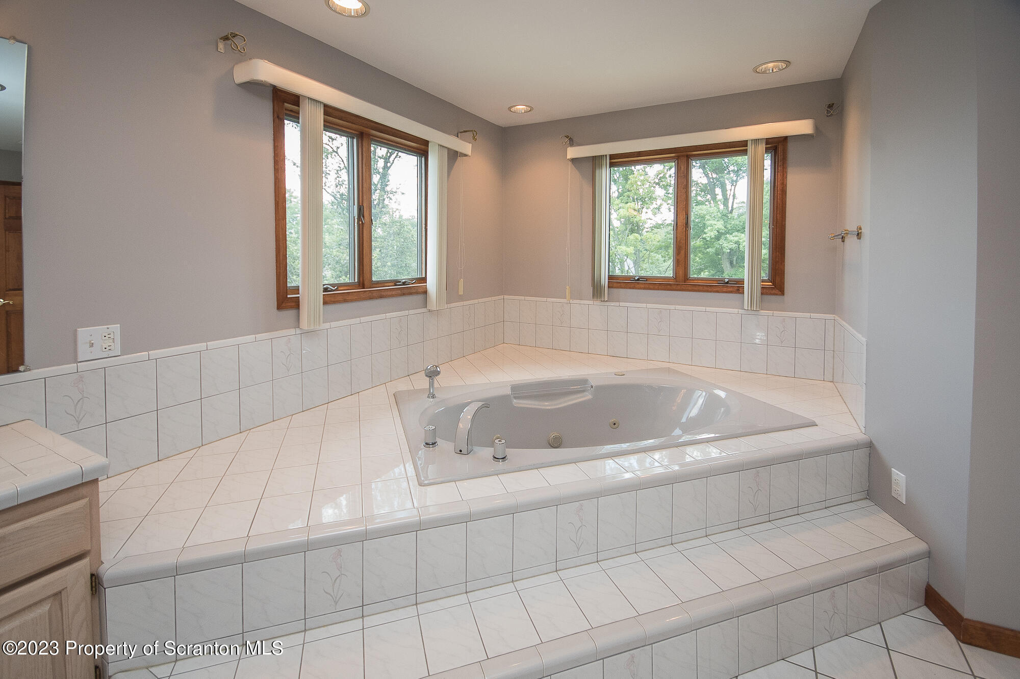 601 Hampton Road Clarks Summit, PA 18411 - Photo 18 of 23 Master Bathroom