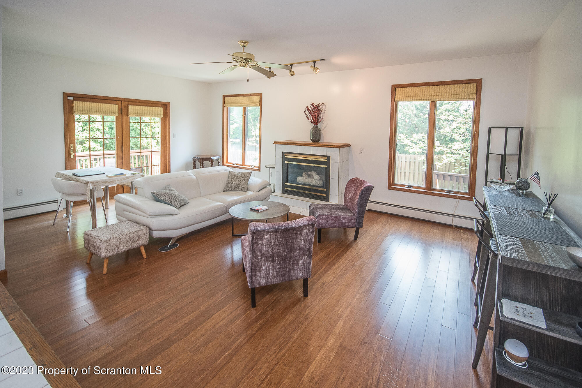 601 Hampton Road Clarks Summit, PA 18411 - Photo 5 of 23 Family Room