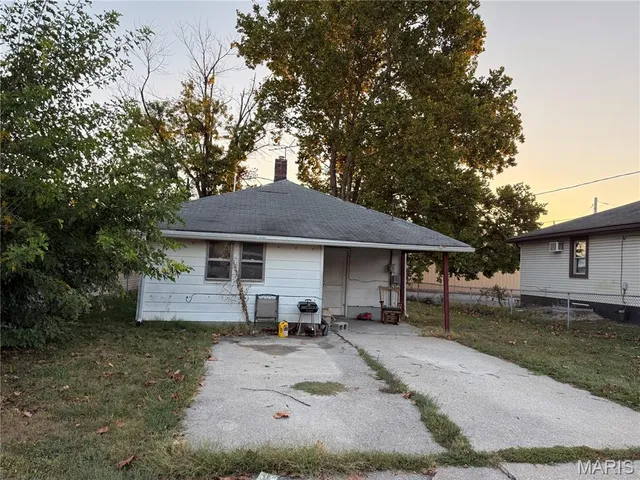 $60,000 | 109 South Shamrock Street, East Alton, IL 62024