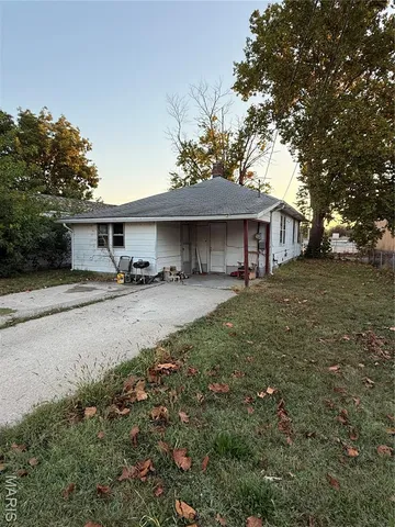 $60,000 | 109 South Shamrock Street, East Alton, IL 62024