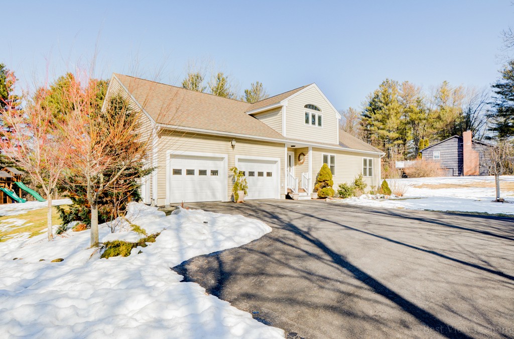 235 Arnold Road Sturbridge, MA 01518 - Photo 2 of 30
