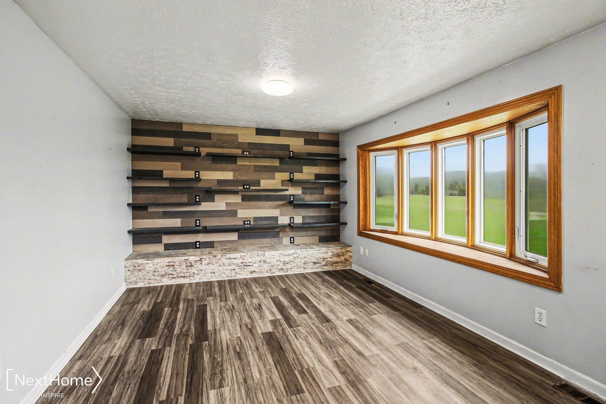 1601 Layton Road Fowlerville, MI 48836 - Photo 4 of 33