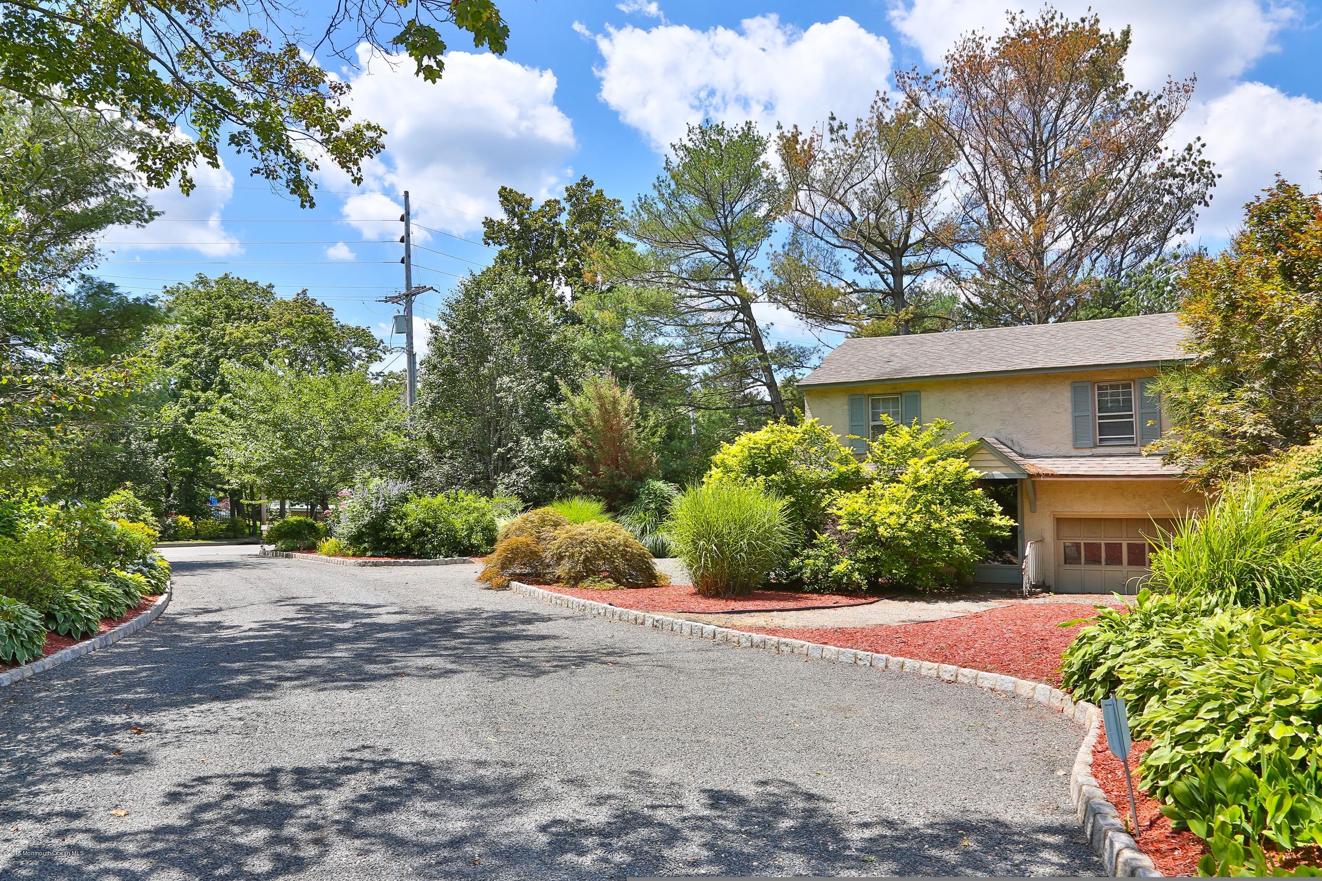 2631 River Road Point Pleasant, NJ 08742 - Photo 37 of 47 Long driveway