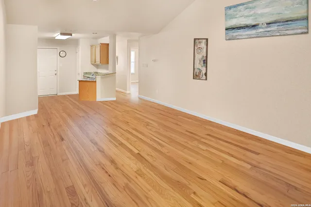 $1,300 | 3202 Eisenhauer Road, Unit 402, San Antonio, TX 78209