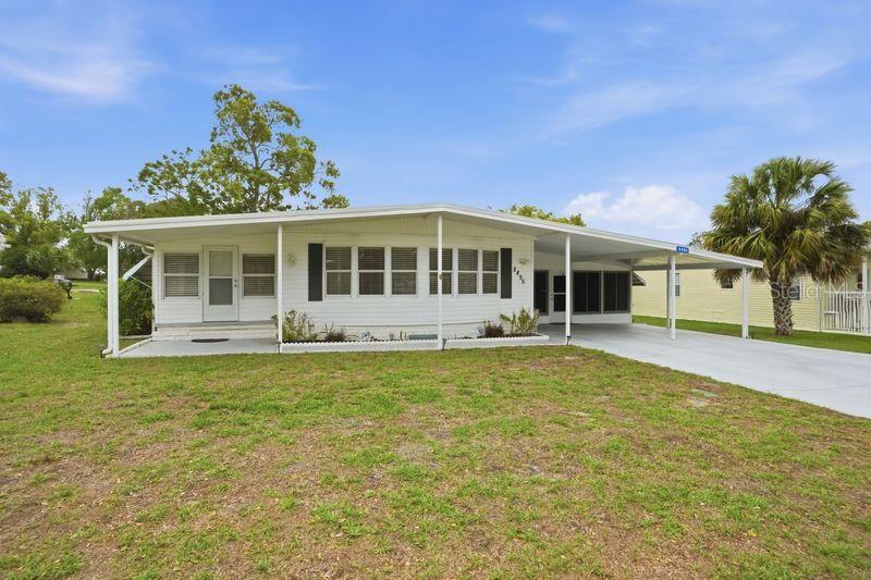 8496 Highpoint Boulevard Brooksville, FL 34613 - Photo 5 of 59