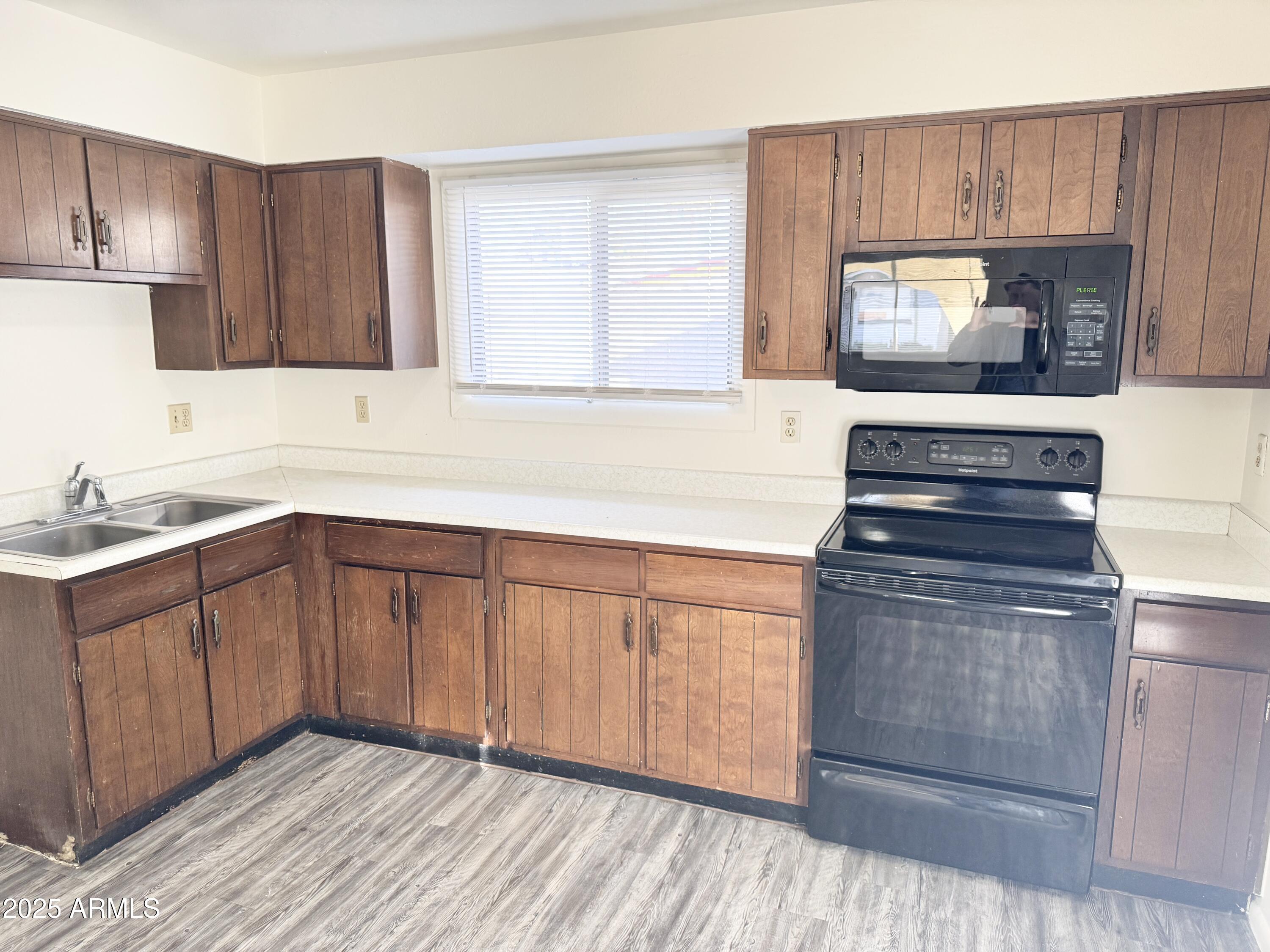 4520 West Hatcher Road Glendale, AZ 85302 - Photo 13 of 38 13