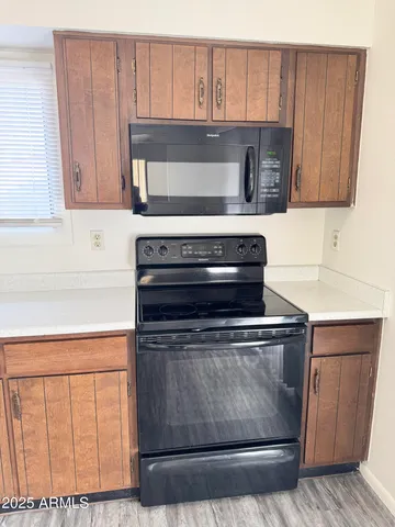 $1,695 | 4520 West Hatcher Road, Glendale, AZ 85302