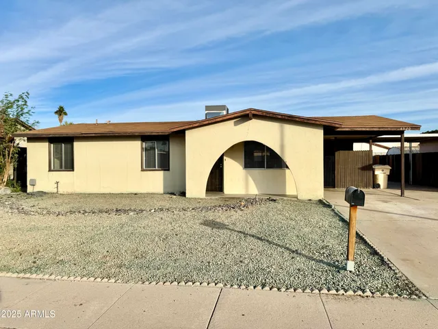 $1,695 | 4520 West Hatcher Road, Glendale, AZ 85302