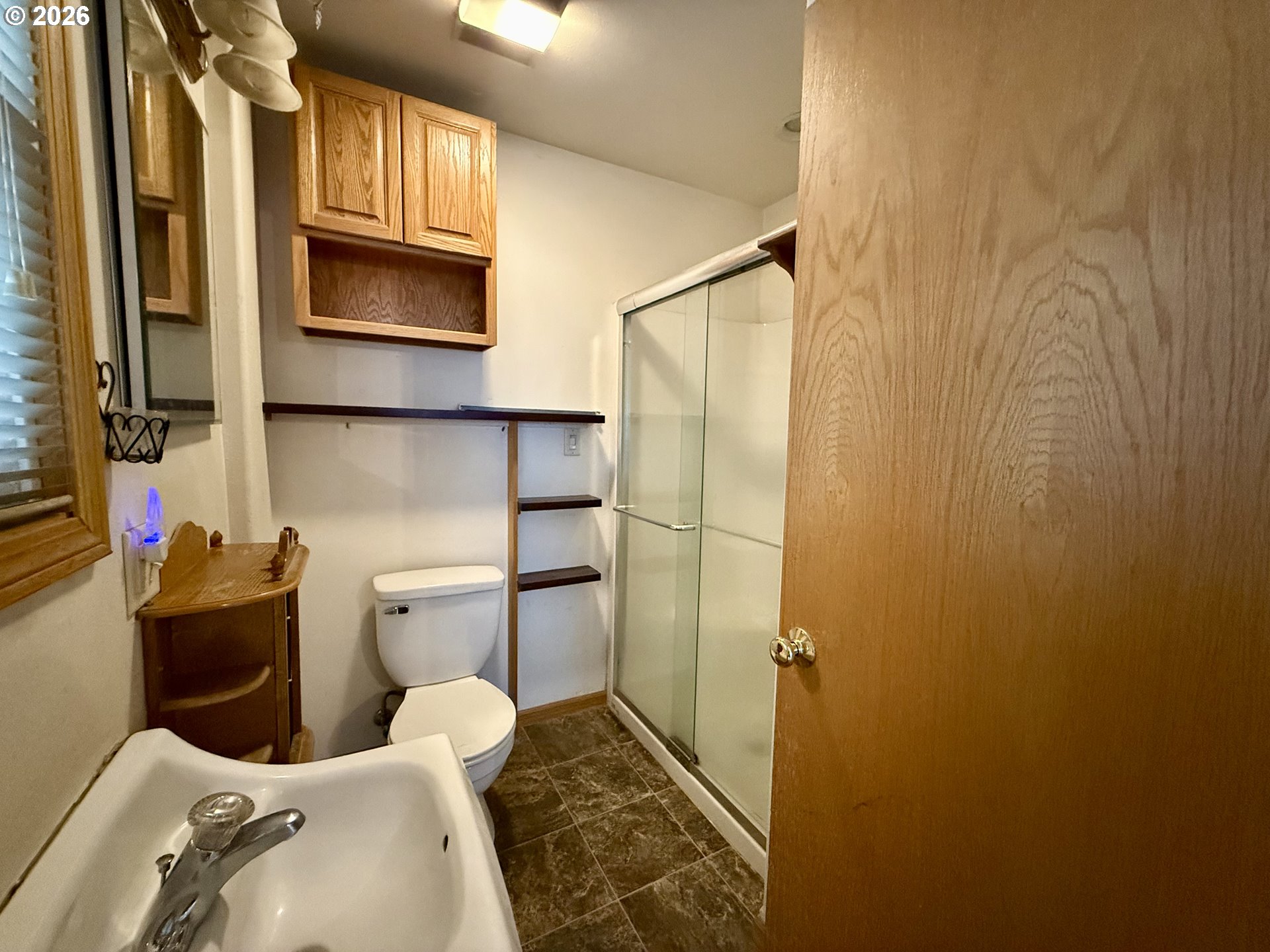 1664 Main Street Springfield, OR 97477 - Photo 10 of 17 Bathroom