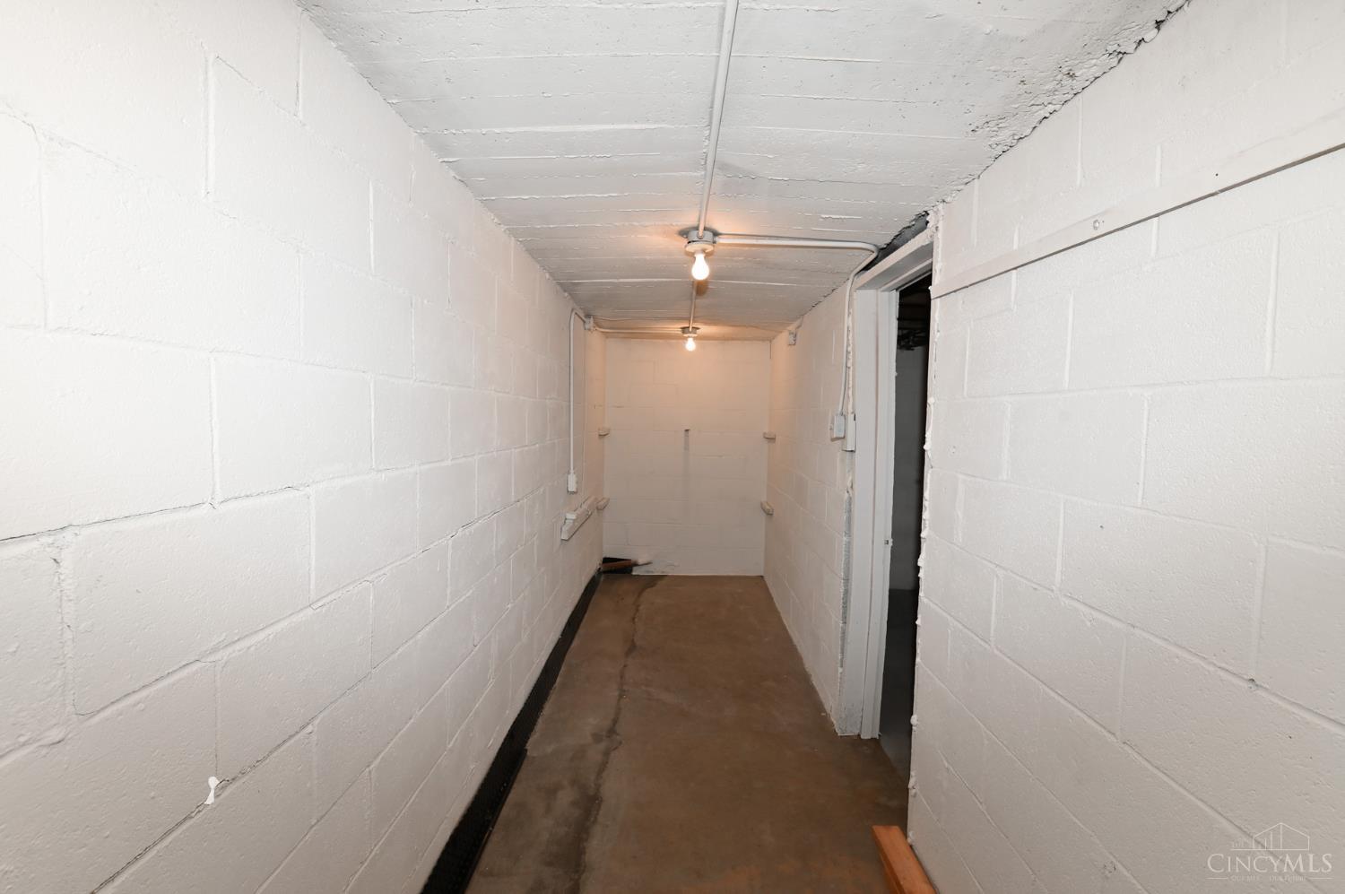 3680 Brotherton Road Cincinnati, OH 45209 - Photo 24 of 27