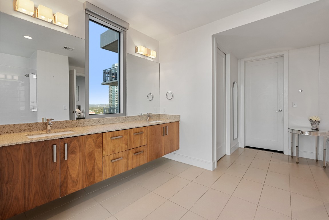 222 West Avenue, Unit 1901 Austin, TX 78701 - Photo 21 of 40