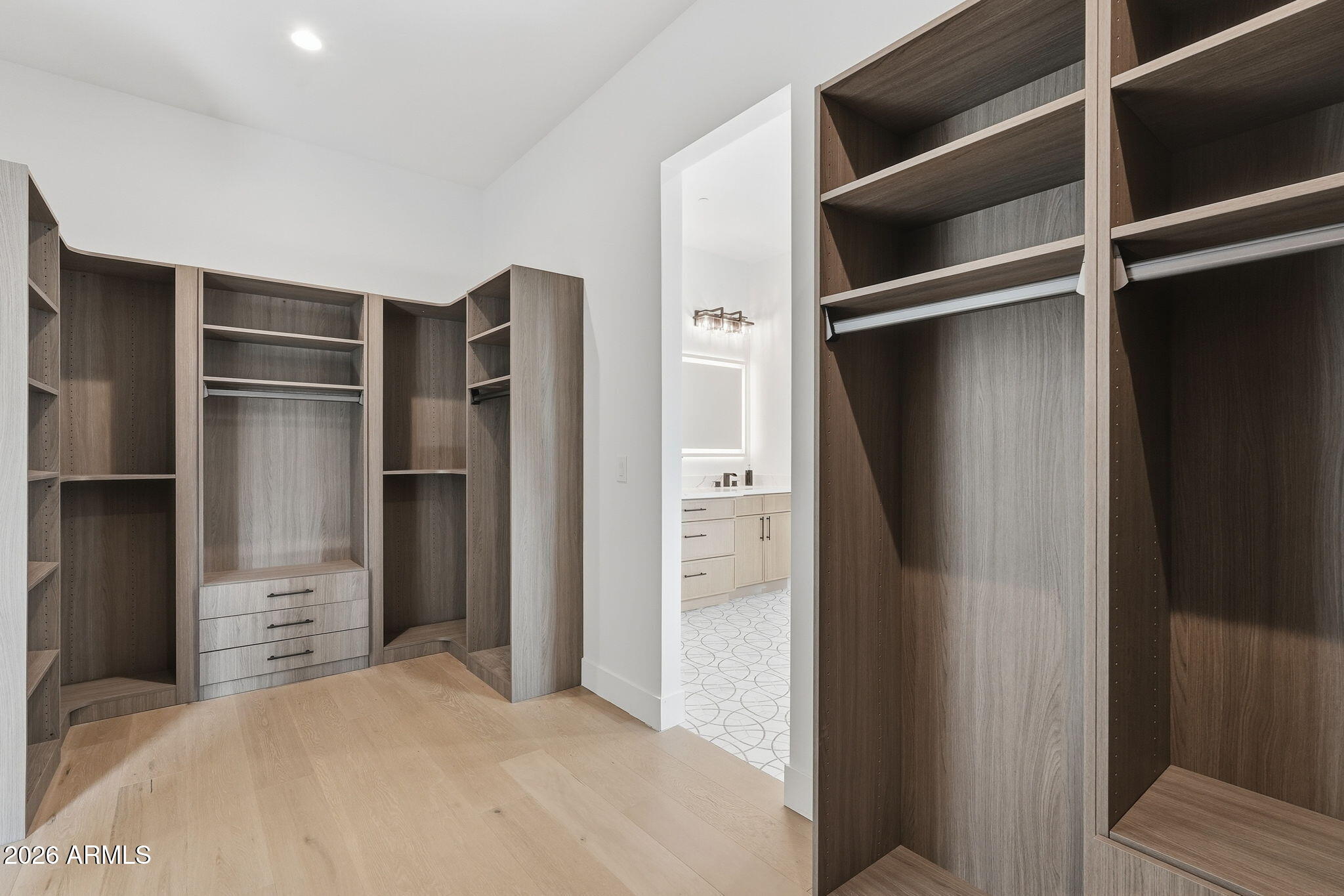 7232 East Cambridge Avenue Scottsdale, AZ 85257 - Photo 22 of 42 Primary closet