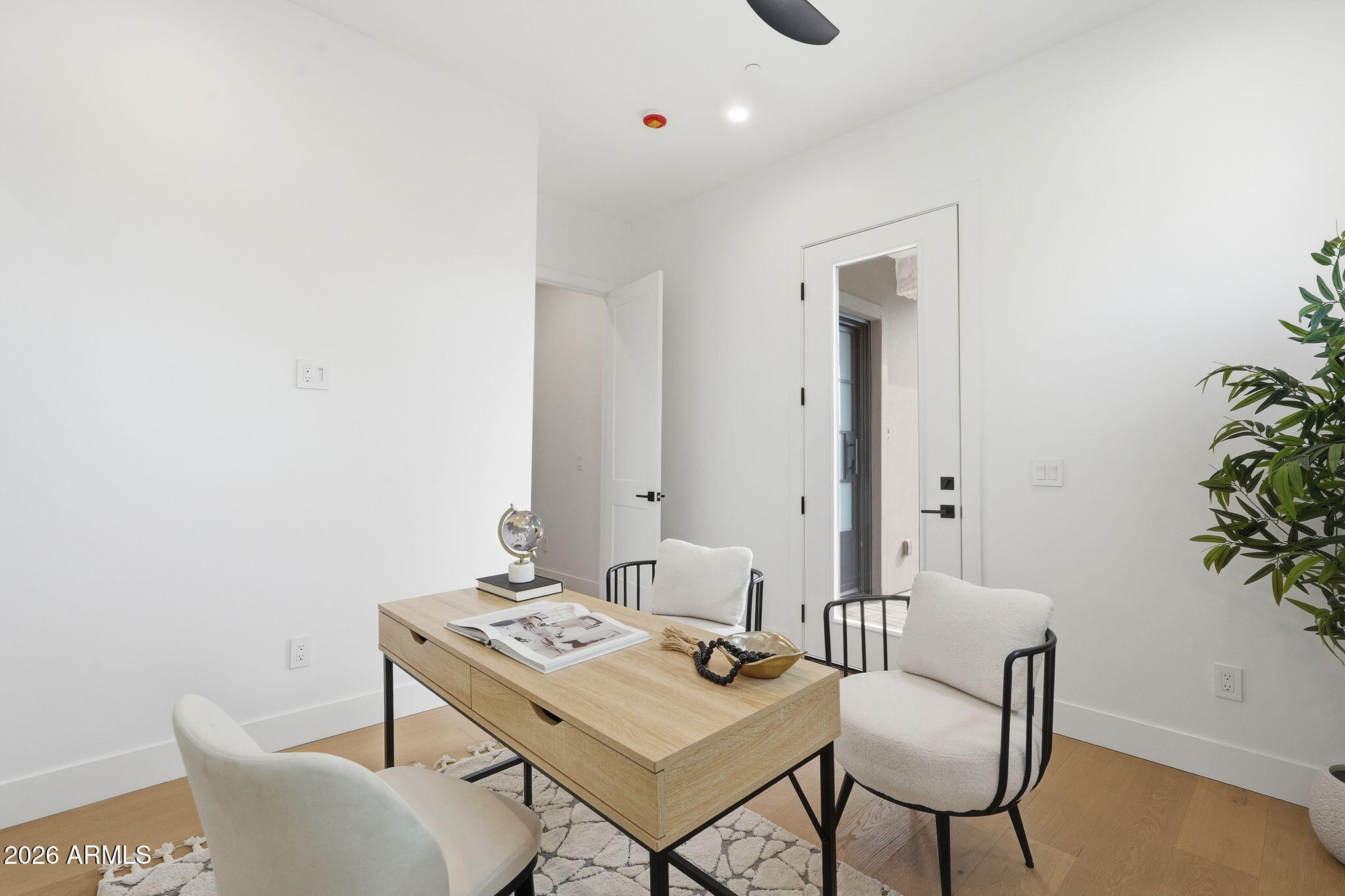 7232 East Cambridge Avenue Scottsdale, AZ 85257 - Photo 25 of 42 Office/ bedroom ensuite