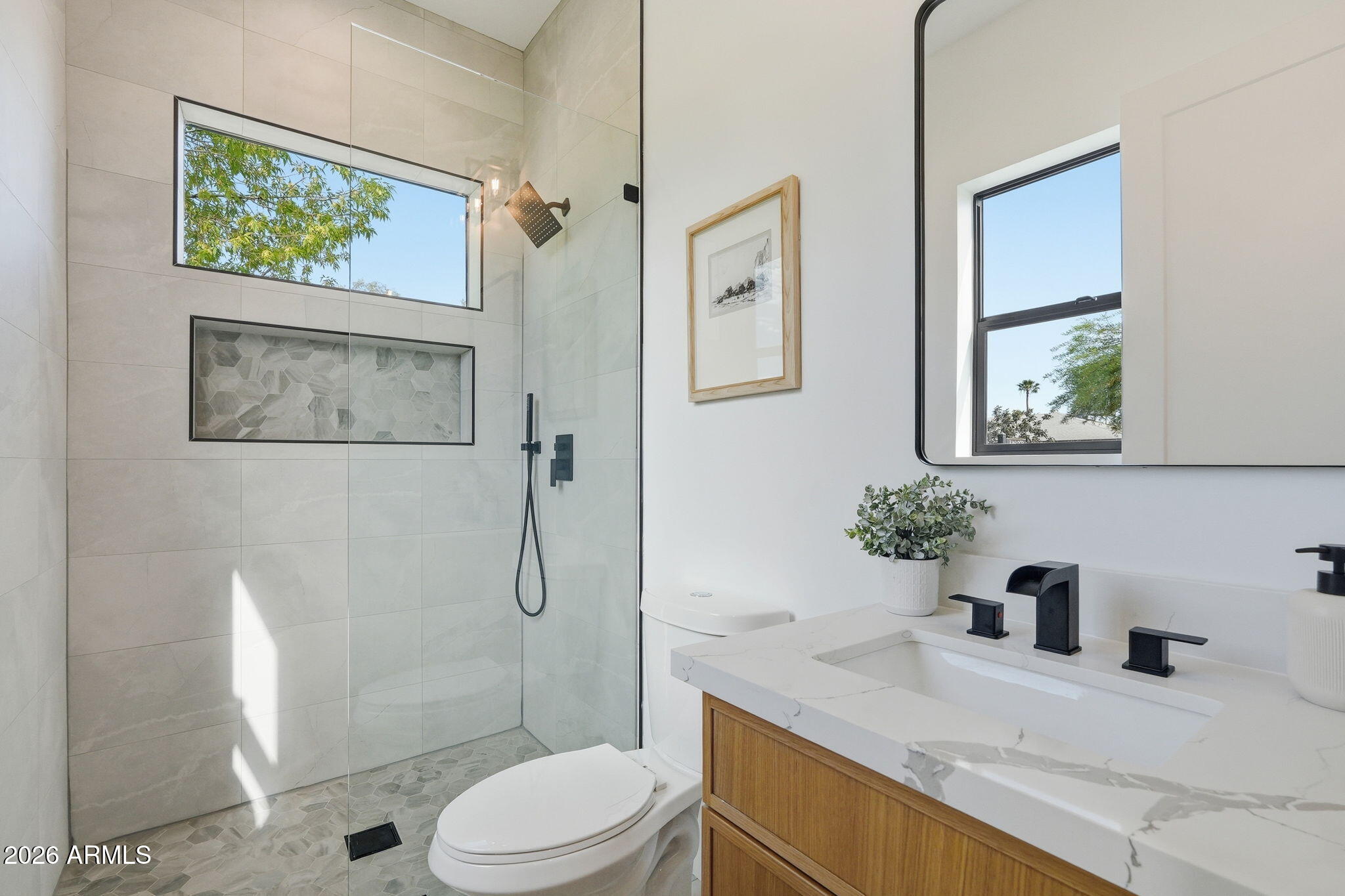 7232 East Cambridge Avenue Scottsdale, AZ 85257 - Photo 26 of 42 Office/bedroom ensuite bathroom