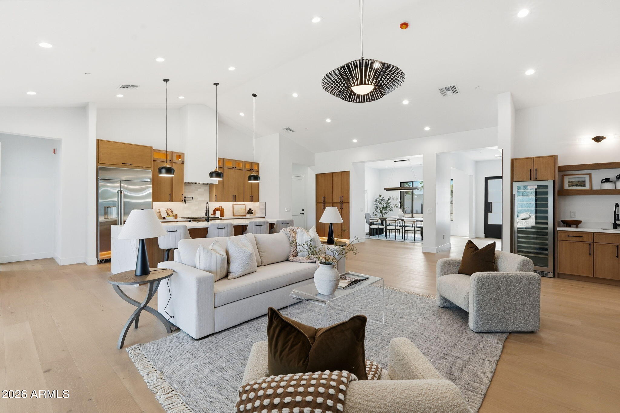 7232 East Cambridge Avenue Scottsdale, AZ 85257 - Photo 2 of 42 Living room