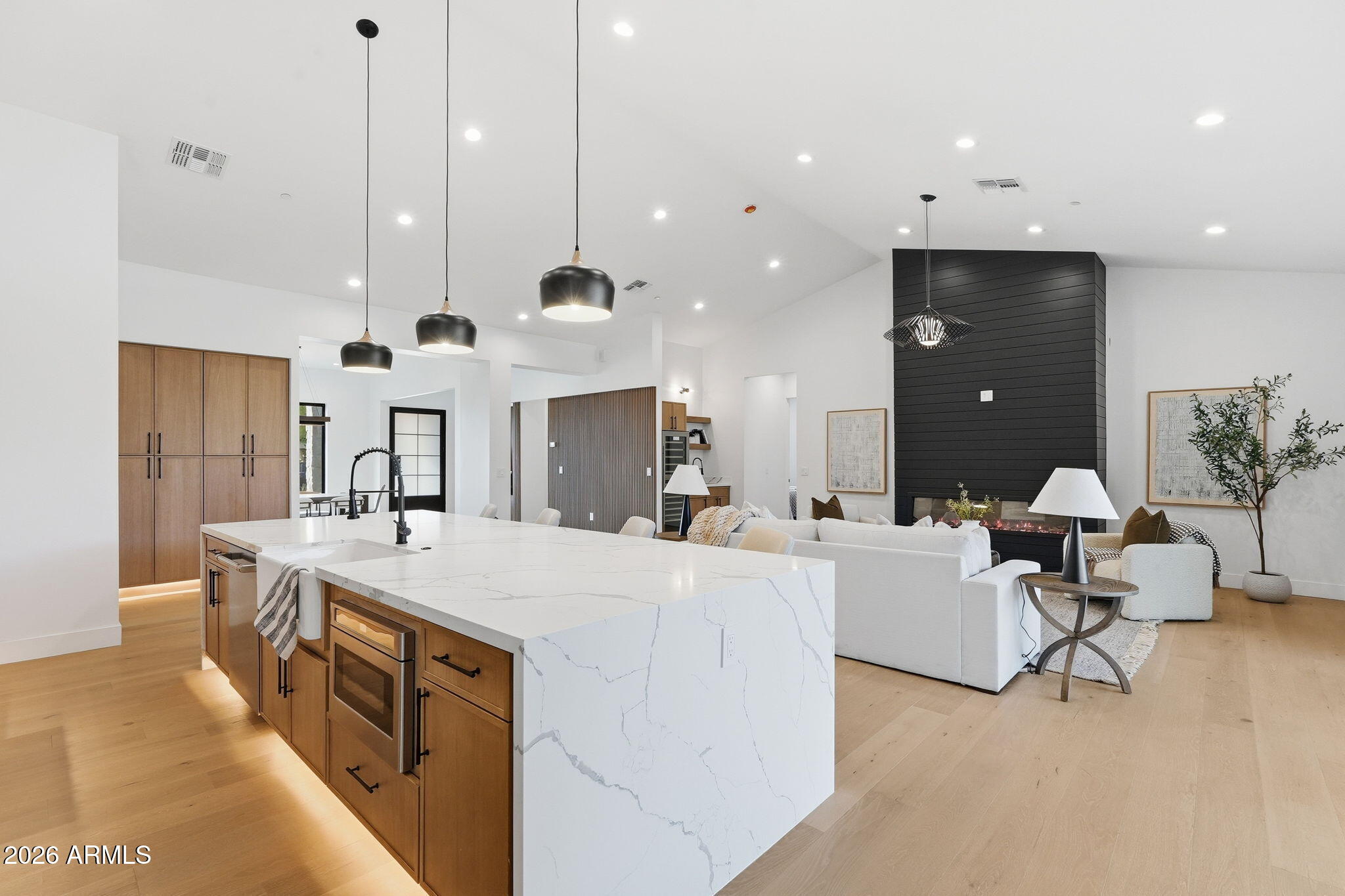 7232 East Cambridge Avenue Scottsdale, AZ 85257 - Photo 4 of 42 013