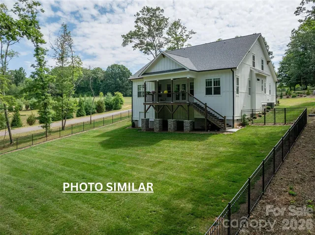 $1,200,000 | 227 Northview Drive, Hendersonville, NC 28791