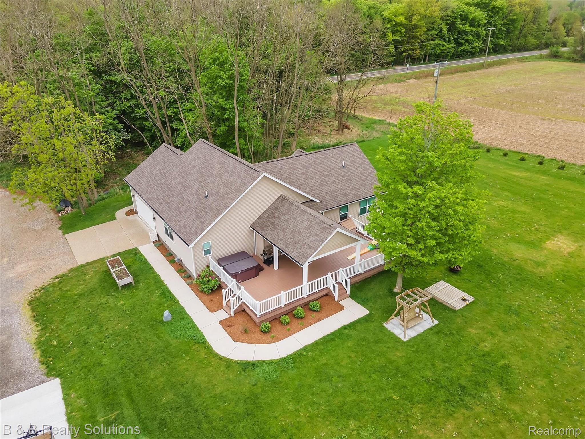 6875 General Squier Road Almont, MI 48003 - Photo 50 of 61 51-6875-General-Squier-Rd-WindowStill-Real-Estate-Photography-51.jpg