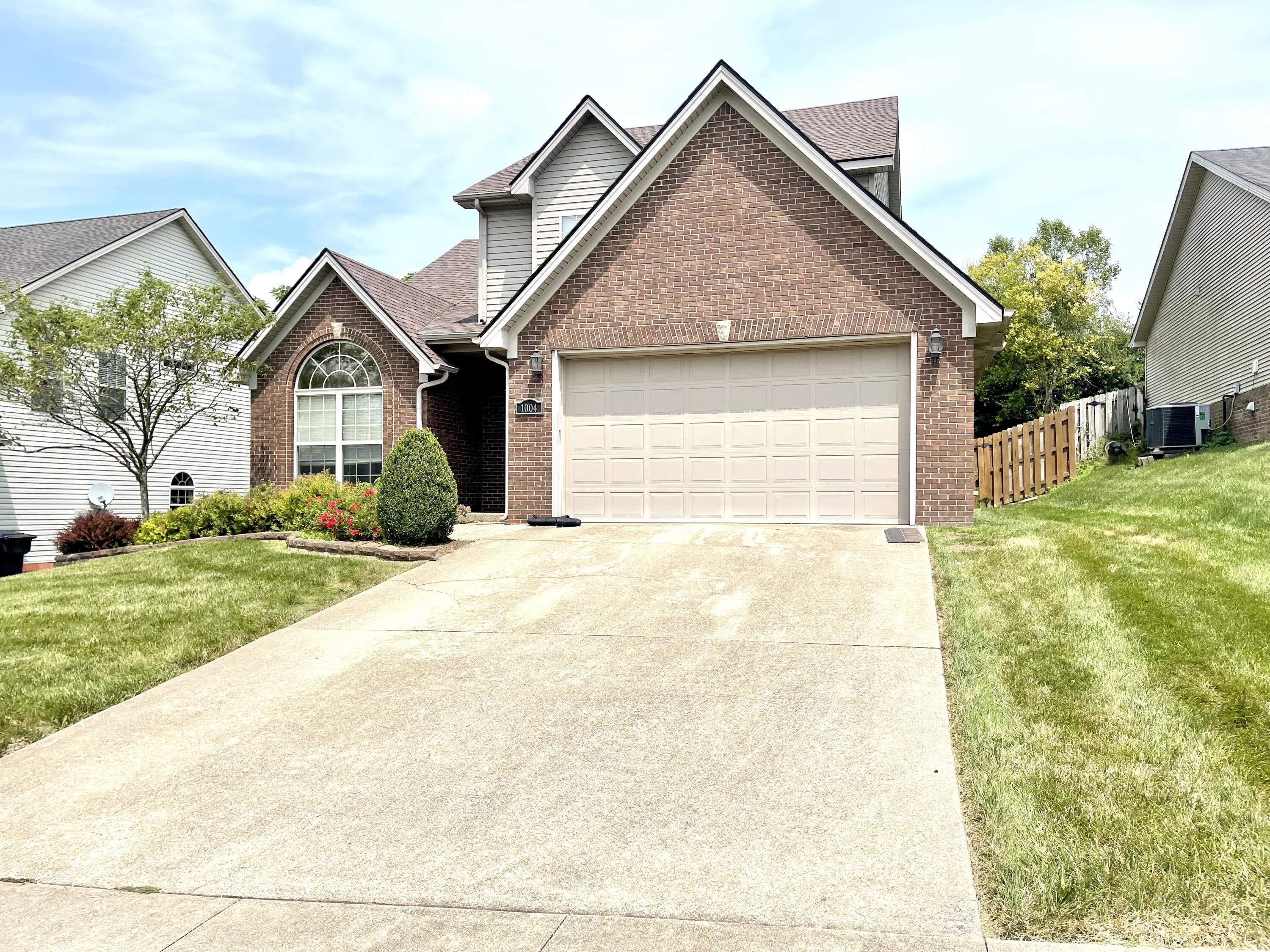1004 Tanbark Road Lexington, KY 40515 - Photo 2 of 26 23236CDA-97F1-46AE-BC14-1410A56839FF
