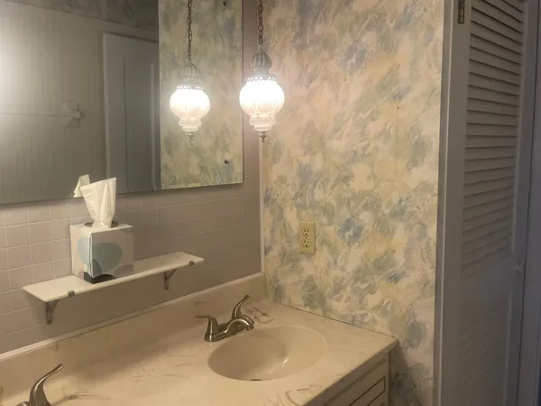 $249,000 | 136 North Street, Tracy, MN 56175