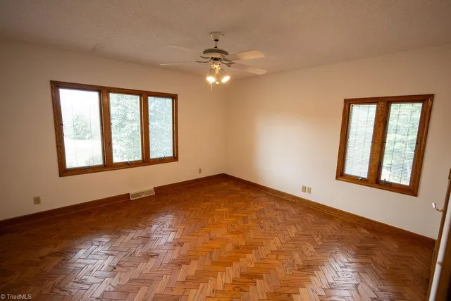 $449,900 | 3605 Highway 268, Siloam, NC 27047