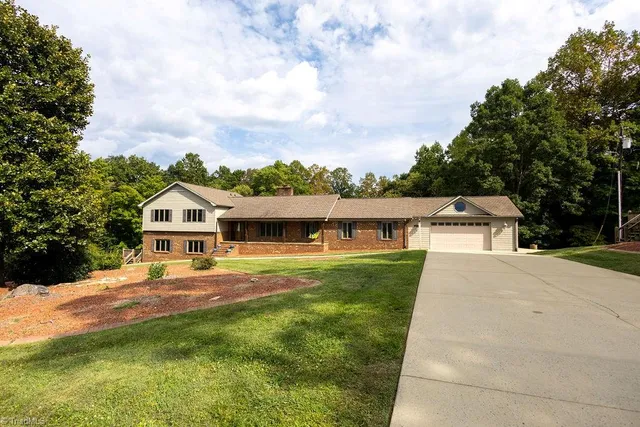 $449,900 | 3605 Highway 268, Siloam, NC 27047