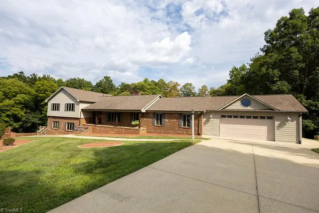 $449,900 | 3605 Highway 268, Siloam, NC 27047