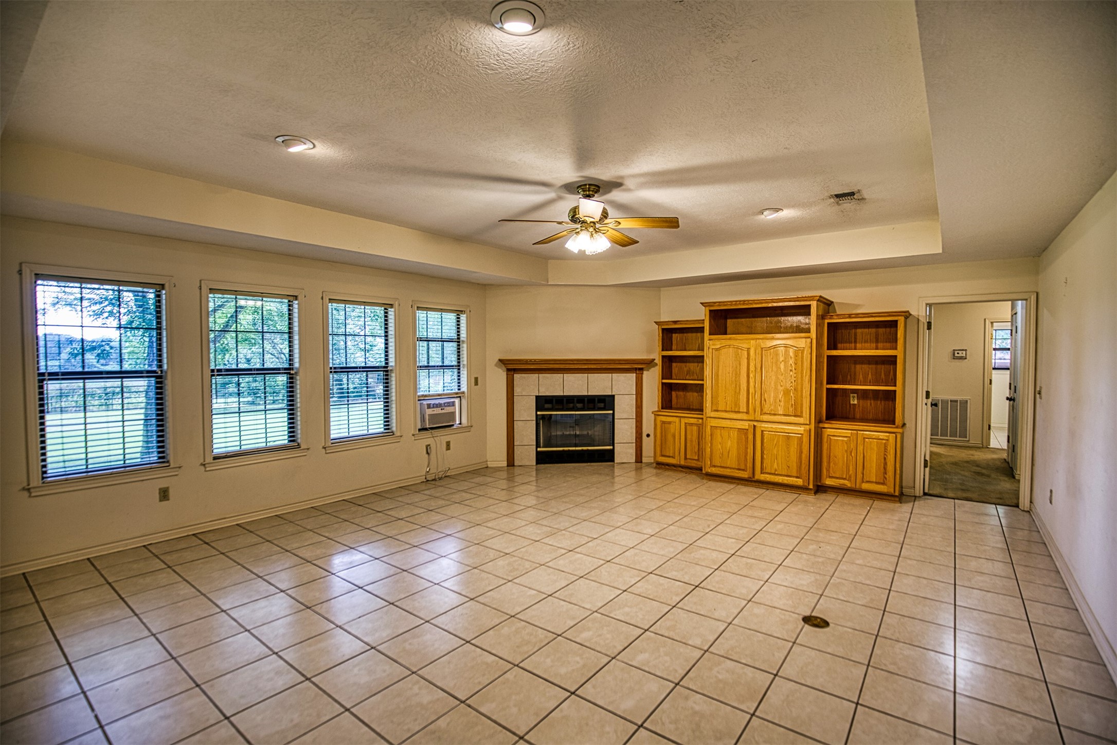 655 Farmers Road Brenham, TX 77833 - Photo 7 of 36