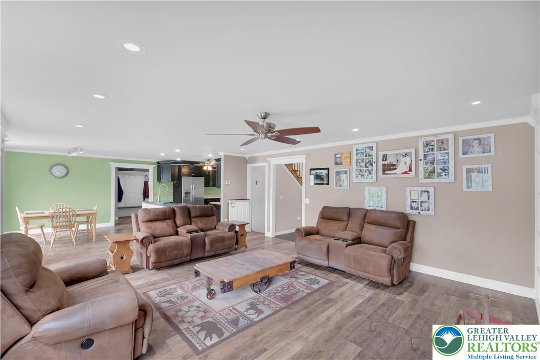 725 Buttermilk Road Hellertown, PA 18055 - Photo 13 of 66