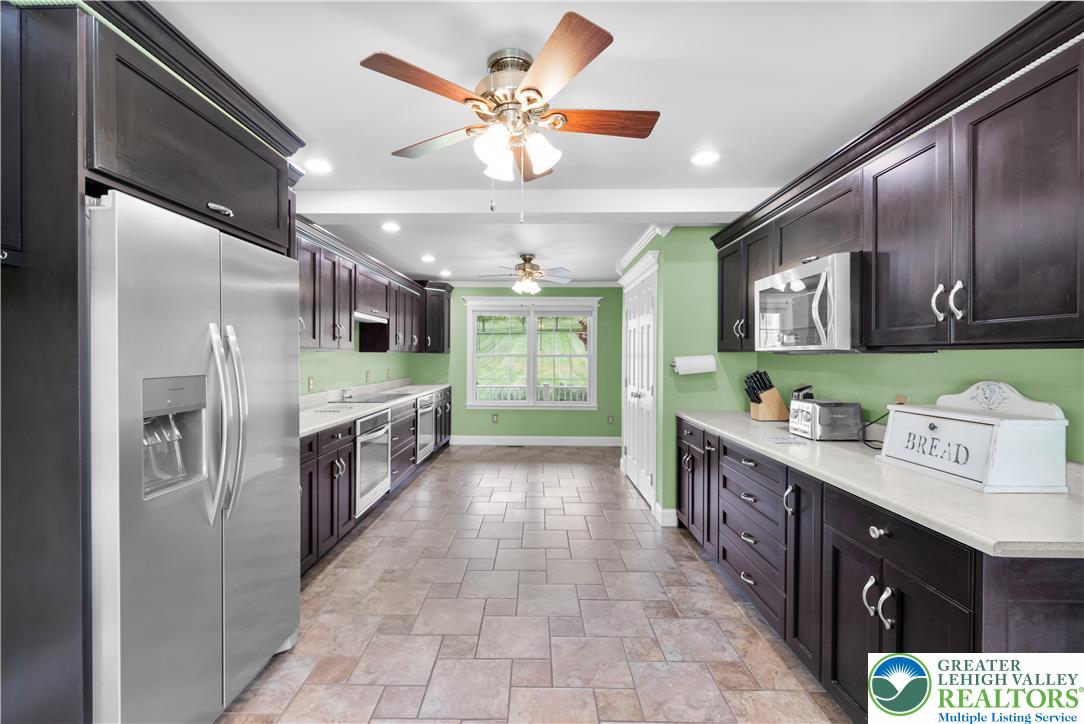 725 Buttermilk Road Hellertown, PA 18055 - Photo 20 of 66