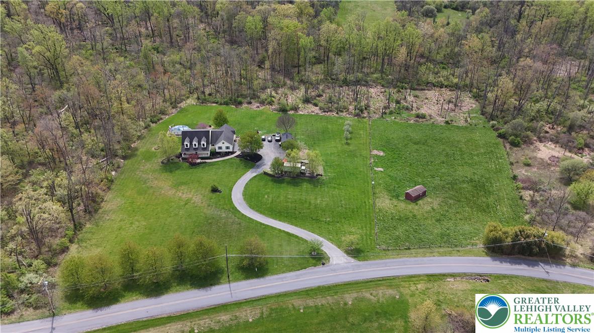 725 Buttermilk Road Hellertown, PA 18055 - Photo 2 of 66