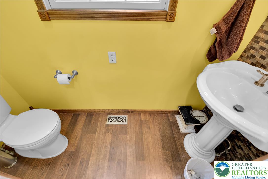 725 Buttermilk Road Hellertown, PA 18055 - Photo 21 of 66