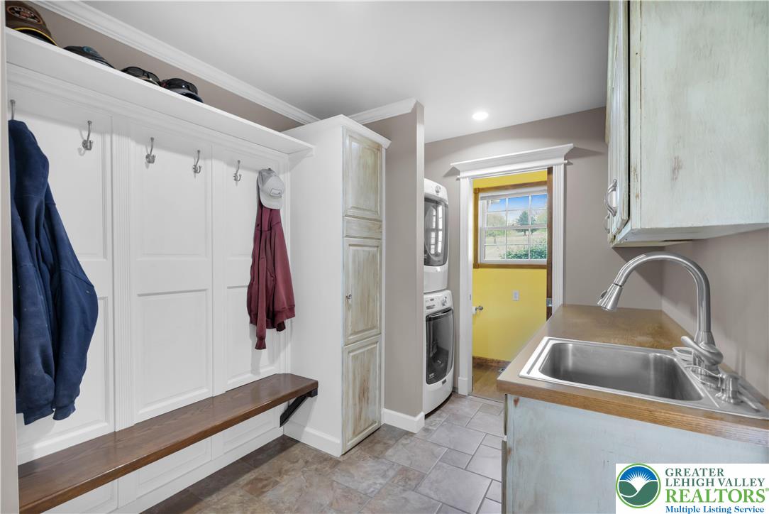 725 Buttermilk Road Hellertown, PA 18055 - Photo 24 of 66