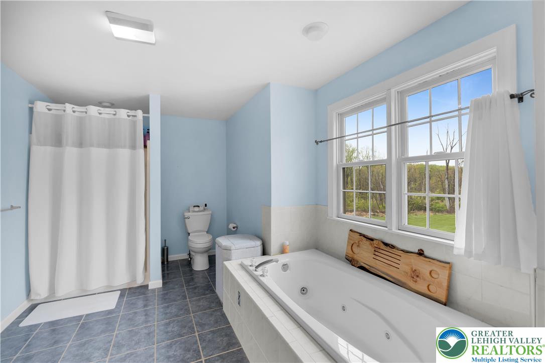 725 Buttermilk Road Hellertown, PA 18055 - Photo 32 of 66