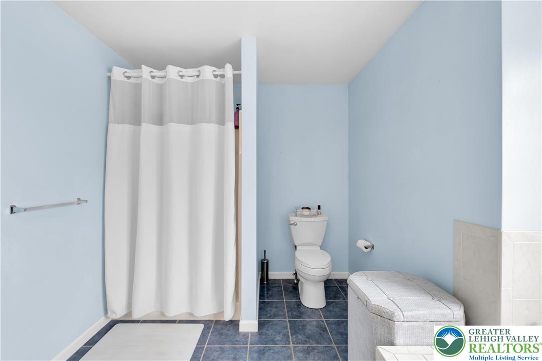 725 Buttermilk Road Hellertown, PA 18055 - Photo 33 of 66