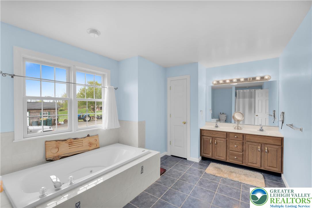 725 Buttermilk Road Hellertown, PA 18055 - Photo 34 of 66