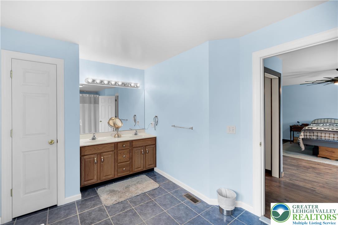 725 Buttermilk Road Hellertown, PA 18055 - Photo 35 of 66