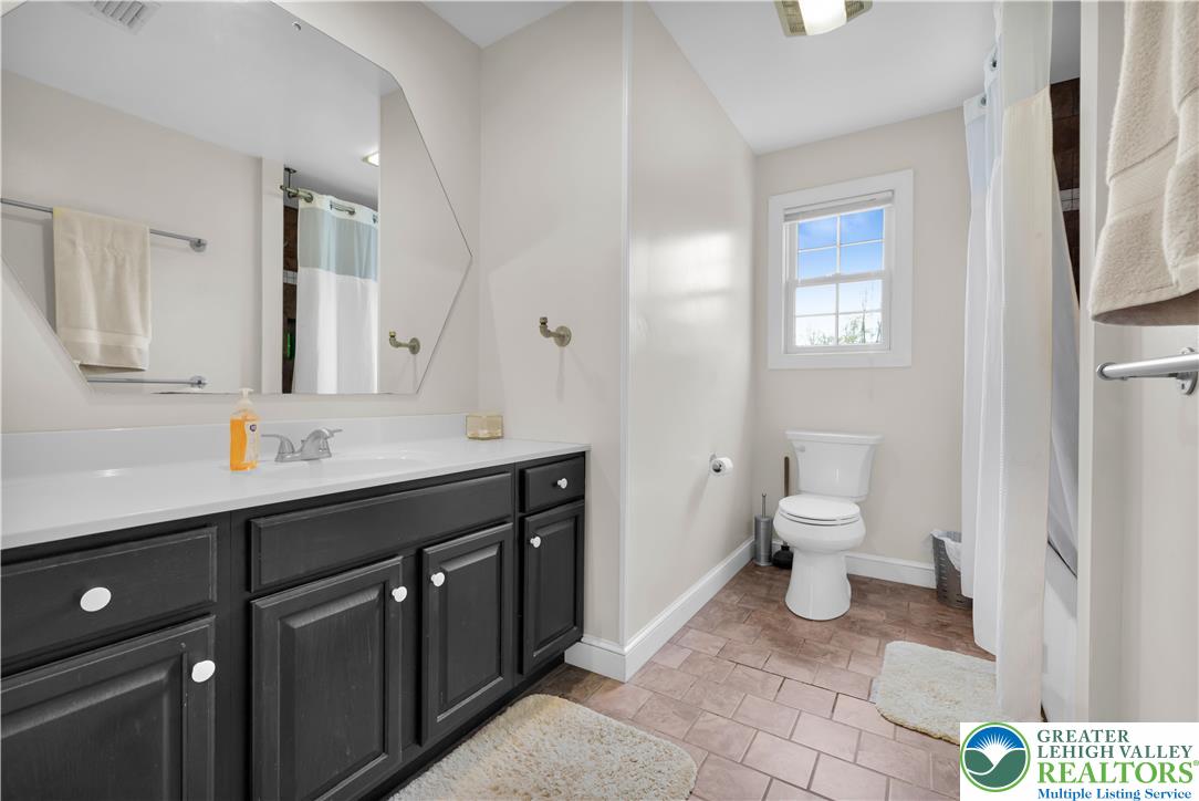 725 Buttermilk Road Hellertown, PA 18055 - Photo 39 of 66