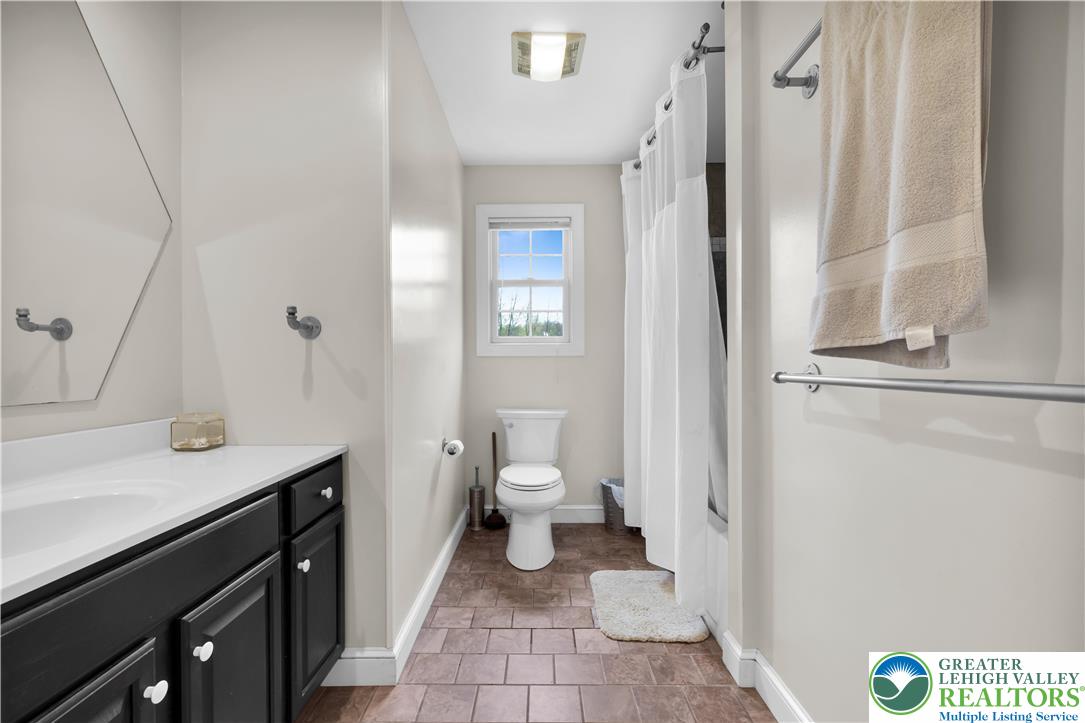 725 Buttermilk Road Hellertown, PA 18055 - Photo 40 of 66