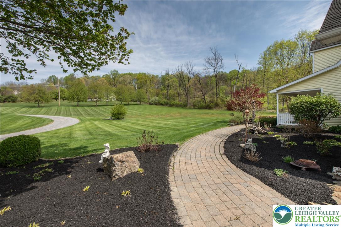 725 Buttermilk Road Hellertown, PA 18055 - Photo 4 of 66