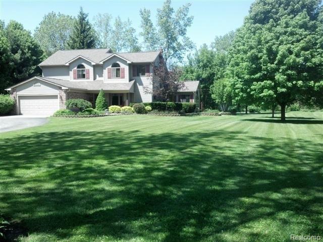 23903 Chapman Road Macomb, MI 48042 - Photo 1 of 21 C29 (Small).JPG
