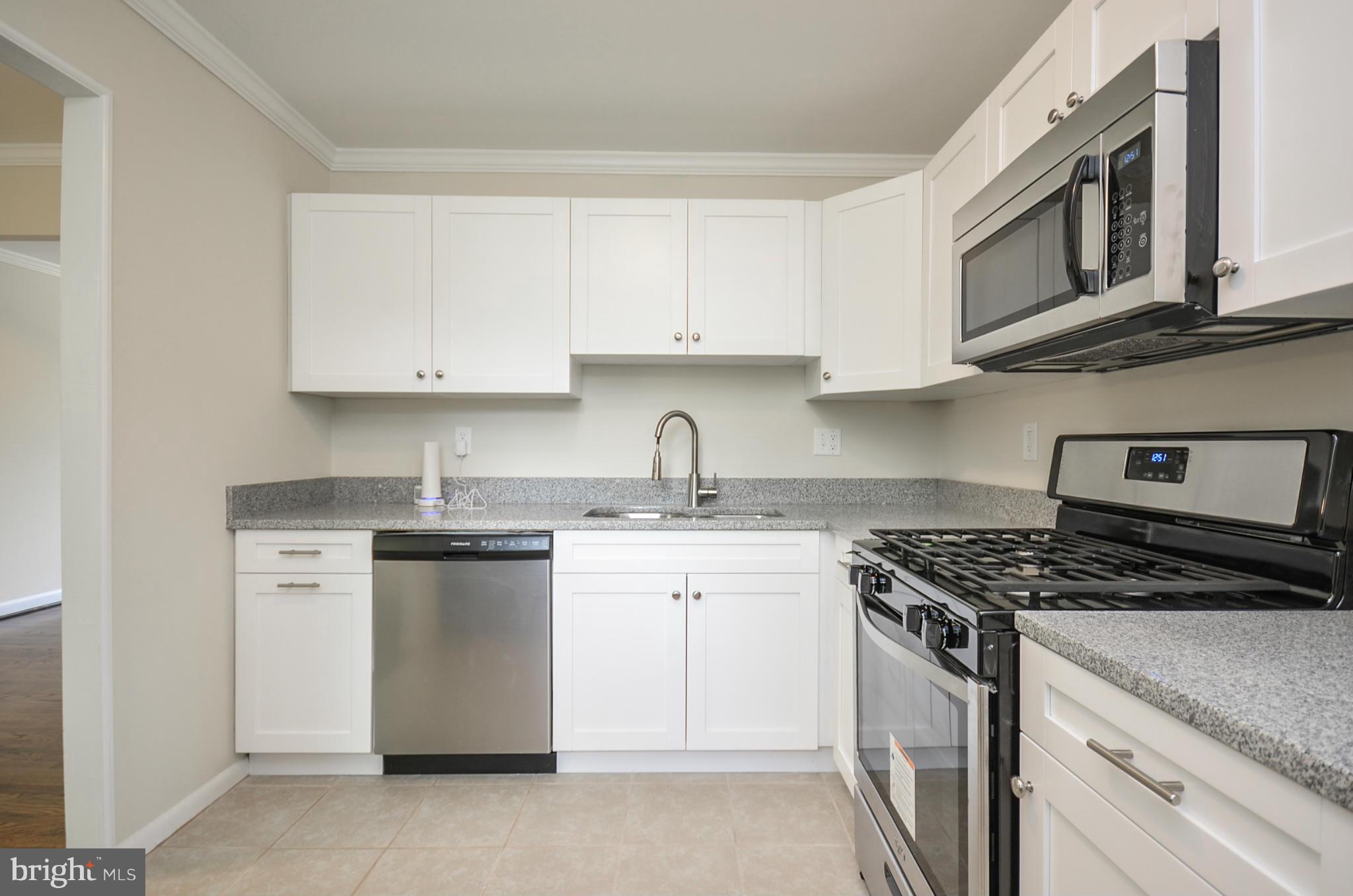 8907 Mark Place Laurel, MD 20708 - Photo 7 of 30 Kitchen