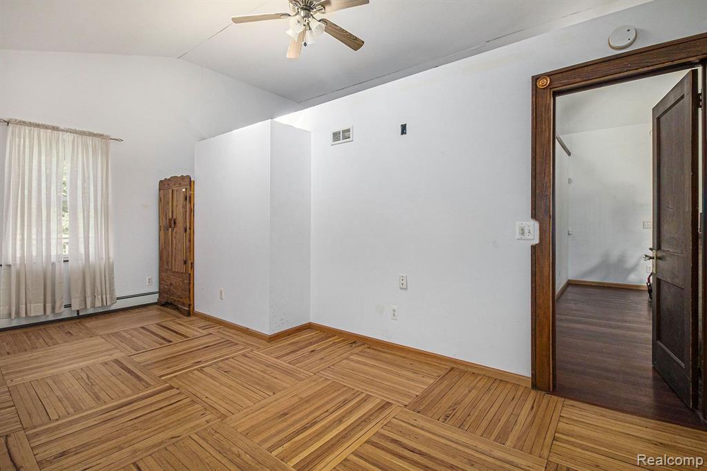8687 Antcliff Road Howell, MI 48855 - Photo 27 of 41