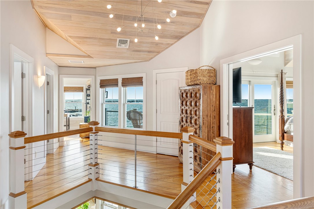 22 Shore Road Narragansett, RI 02882 - Photo 21 of 50